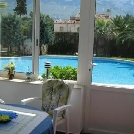 Mit Pool, Garten, Terrasse In Strandnaehe Appartement Dénia